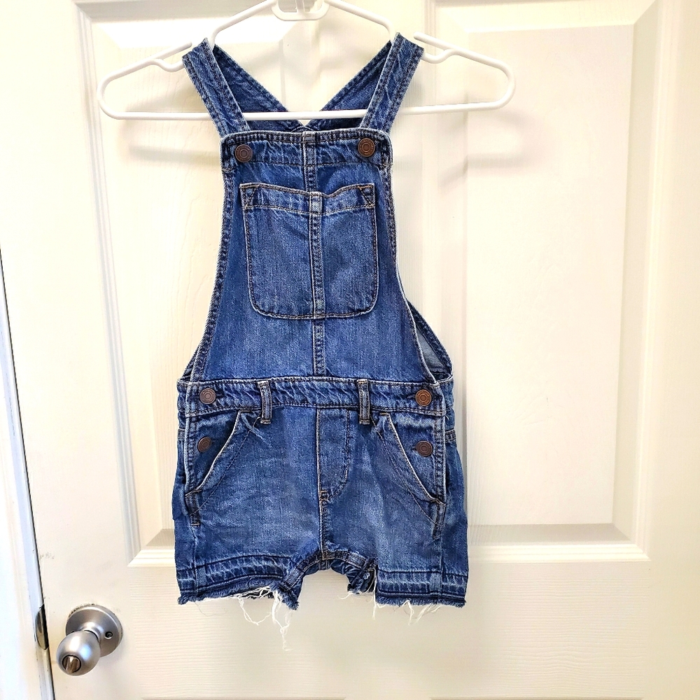 Gap denim distressed overall shorts size small